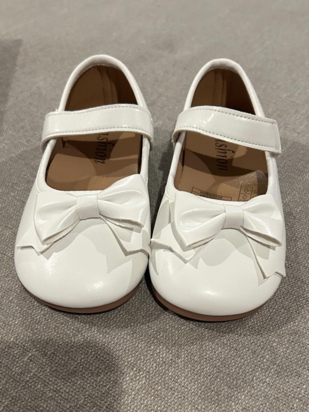 SHEIN White Patent Bow Mary Jane Dress Shoes for Kids